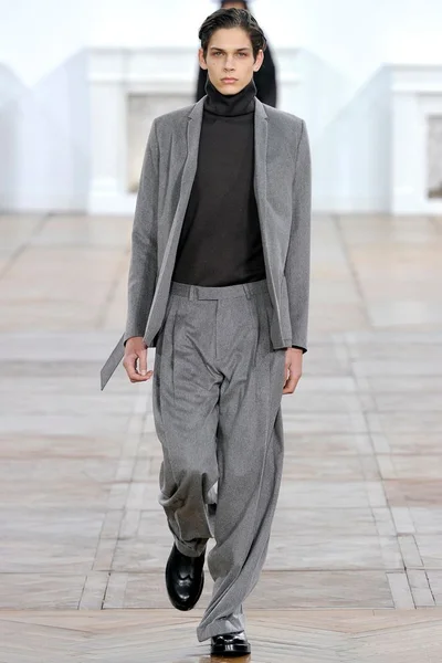 Look 4